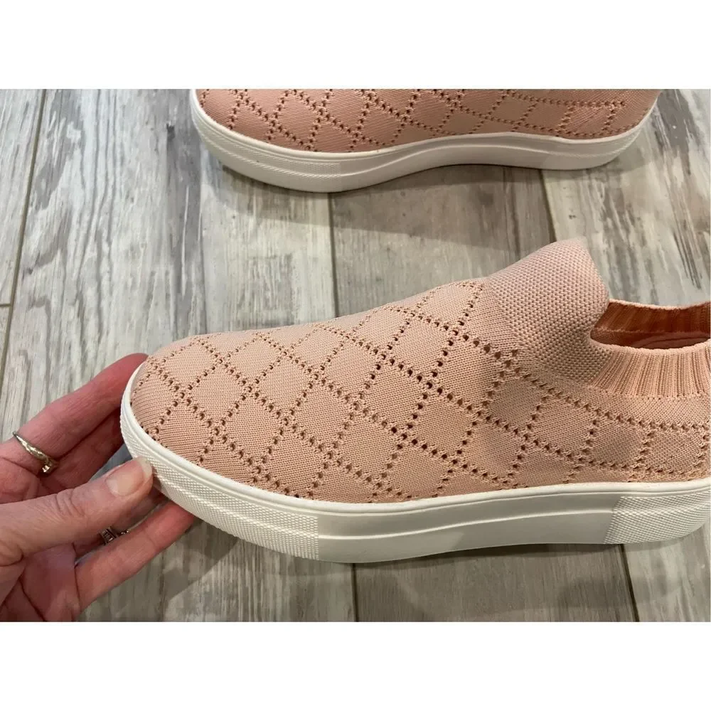 Soda slip on casual shoe/tennis shoe size 7 - Picture 4 of 10